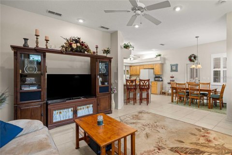House in Ocala, Florida 4 bedrooms, 248.51 sq.m. № 2150312 - photo 15