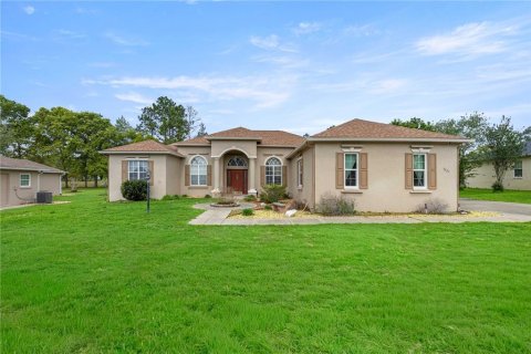 House in Ocala, Florida 4 bedrooms, 248.51 sq.m. № 2150312 - photo 2