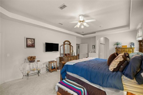 House in Ocala, Florida 4 bedrooms, 248.51 sq.m. № 2150312 - photo 23