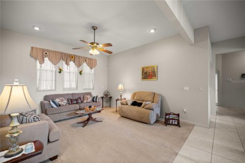 House in Ocala, Florida 4 bedrooms, 248.51 sq.m. № 2150312 - photo 6