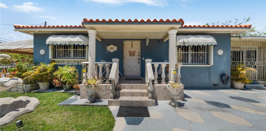 Villa ou maison à Miami, Floride 3 chambres № 2075732