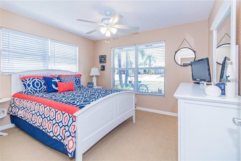 House in Punta Gorda, Florida 3 bedrooms, 151.06 sq.m. № 2238827 - photo 27