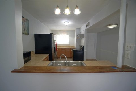 Copropriété à louer à Tampa, Floride: 2 chambres, 99.22 m2 № 1813298 - photo 15