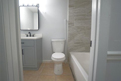 Copropriété à louer à Tampa, Floride: 2 chambres, 99.22 m2 № 1813298 - photo 6