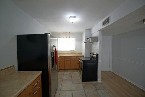 Copropriété à louer à Tampa, Floride: 2 chambres, 99.22 m2 № 1813298 - photo 12
