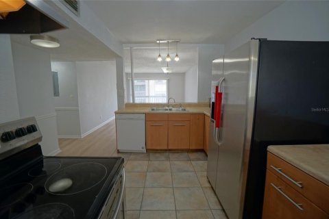 Copropriété à louer à Tampa, Floride: 2 chambres, 99.22 m2 № 1813298 - photo 14