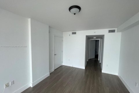 Copropriété à vendre à Bay Harbor Islands, Floride: 2 chambres, 122.72 m2 № 1981081 - photo 9