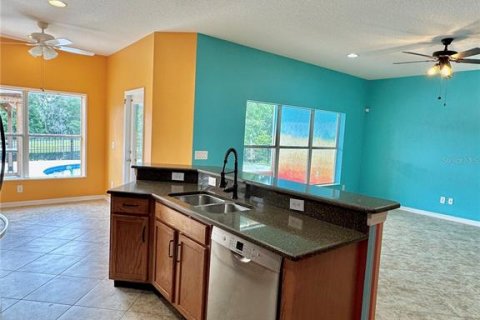 House in New Port Richey, Florida 3 bedrooms, 188.31 sq.m. № 1743278 - photo 18
