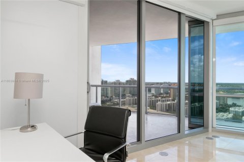 Condo in Sunny Isles Beach, Florida, 3 bedrooms  № 1864134 - photo 20