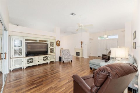 House in The Villages, Florida 2 bedrooms, 152.17 sq.m. № 1821379 - photo 6