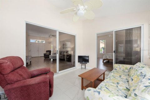 House in The Villages, Florida 2 bedrooms, 152.17 sq.m. № 1821379 - photo 15