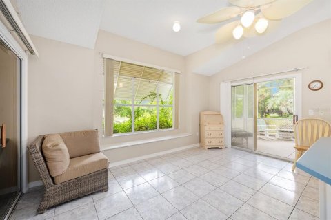 House in The Villages, Florida 2 bedrooms, 152.17 sq.m. № 1821379 - photo 12