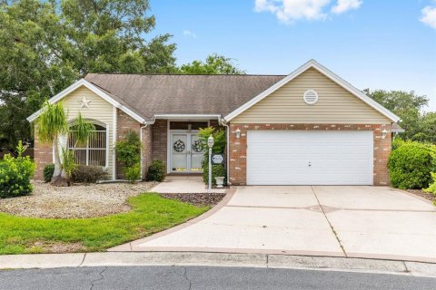 House in The Villages, Florida 2 bedrooms, 152.17 sq.m. № 1821379 - photo 1