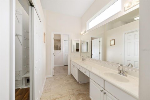 House in The Villages, Florida 2 bedrooms, 152.17 sq.m. № 1821379 - photo 17