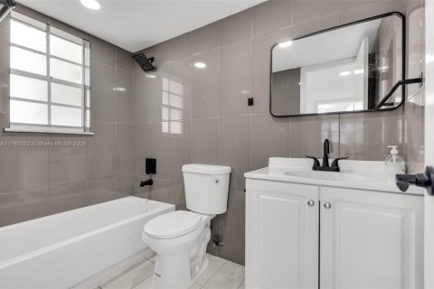 Купить кондоминиум в Санрайз, Флорида 1 спальня, 59.46м2, № 1979869 - фото 16