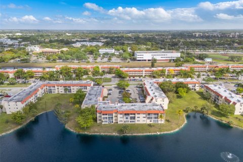 Купить кондоминиум в Санрайз, Флорида 1 спальня, 59.46м2, № 1979869 - фото 22