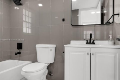 Купить кондоминиум в Санрайз, Флорида 1 спальня, 59.46м2, № 1979869 - фото 17