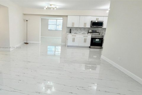 Villa ou maison à vendre à West Park, Floride: 3 chambres, 136.94 m2 № 1952928 - photo 12