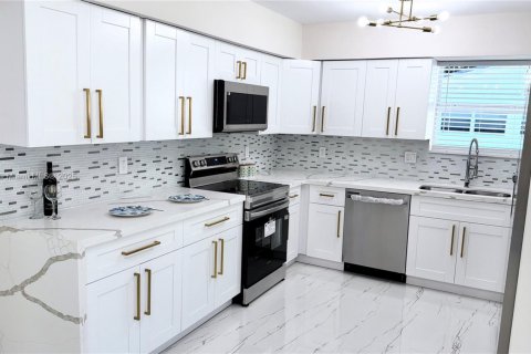 Villa ou maison à vendre à West Park, Floride: 3 chambres, 136.94 m2 № 1952928 - photo 25