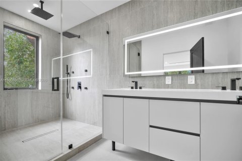 Villa ou maison à vendre à Miami, Floride: 3 chambres, 182.83 m2 № 2025196 - photo 16