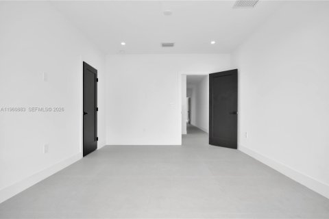 Villa ou maison à vendre à Miami, Floride: 3 chambres, 182.83 m2 № 2025196 - photo 23