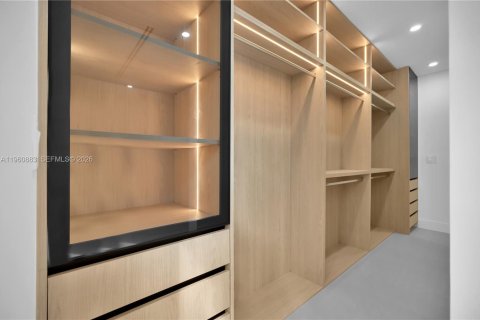 Villa ou maison à vendre à Miami, Floride: 3 chambres, 182.83 m2 № 2025196 - photo 15