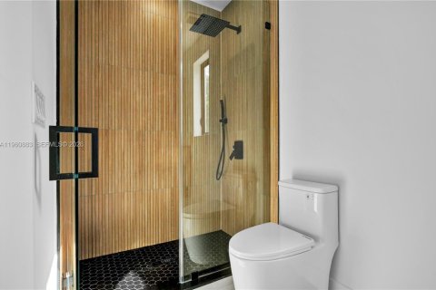 Villa ou maison à vendre à Miami, Floride: 3 chambres, 182.83 m2 № 2025196 - photo 20