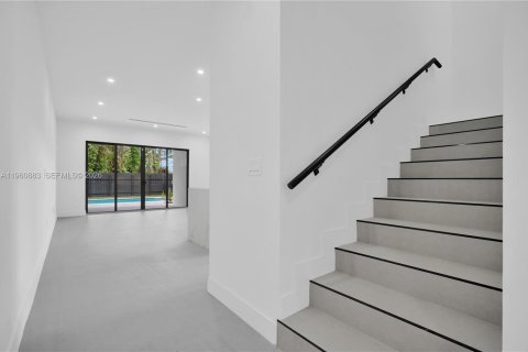 Villa ou maison à vendre à Miami, Floride: 3 chambres, 182.83 m2 № 2025196 - photo 29