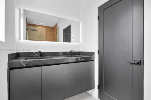 Villa ou maison à vendre à Miami, Floride: 3 chambres, 182.83 m2 № 2025196 - photo 21