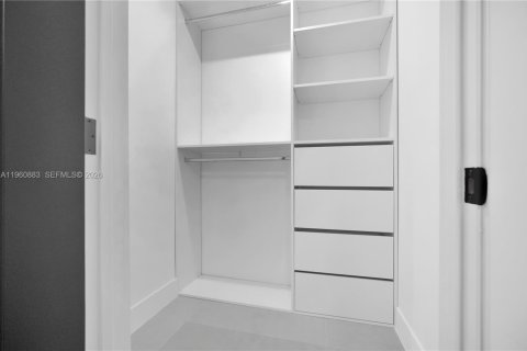 Villa ou maison à vendre à Miami, Floride: 3 chambres, 182.83 m2 № 2025196 - photo 26