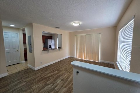 House in Valrico, Florida 3 bedrooms, 130.81 sq.m. № 2395826 - photo 3
