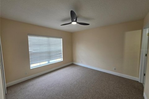 House in Valrico, Florida 3 bedrooms, 130.81 sq.m. № 2395826 - photo 19