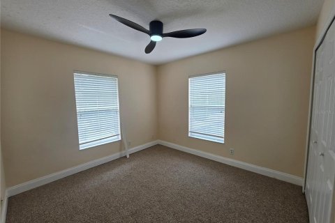 House in Valrico, Florida 3 bedrooms, 130.81 sq.m. № 2395826 - photo 20