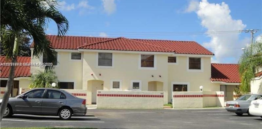 Таунхаус в Хомстед, Флорида 3 спальни, 132.2м2 № 1995577