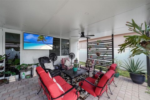 House in Homestead, Florida 3 bedrooms, 130.25 sq.m. № 2086867 - photo 28