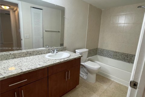 Купить кондоминиум в Санрайз, Флорида 1 спальня, 69.03м2, № 2083620 - фото 12