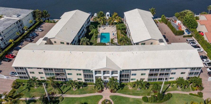 Condominio en Ocean Ridge, Florida, 2 dormitorios № 1179485