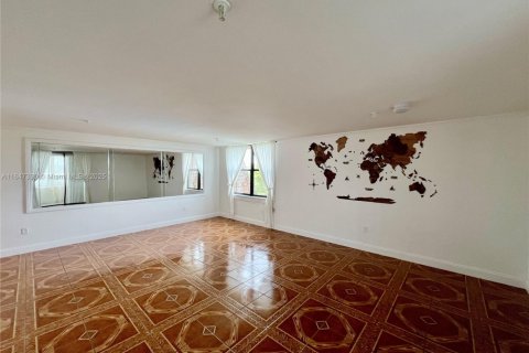 Купить кондоминиум в Майами, Флорида 2 спальни, 116.41м2, № 1941316 - фото 6