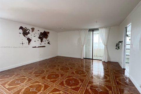 Купить кондоминиум в Майами, Флорида 2 спальни, 116.41м2, № 1941316 - фото 2