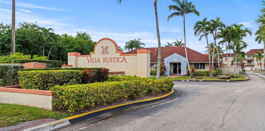 Condo in Hialeah, Florida, 2 bedrooms  № 1993272