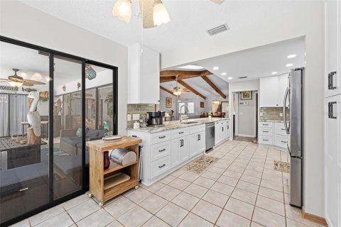 Casa en venta en Homosassa, Florida, 3 dormitorios, 225.94 m2 № 2211079 - foto 19