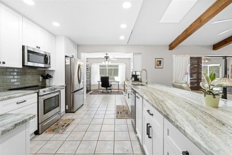 Casa en venta en Homosassa, Florida, 3 dormitorios, 225.94 m2 № 2211079 - foto 17