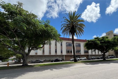 Commercial property in Coral Gables, Florida № 1944139 - photo 3