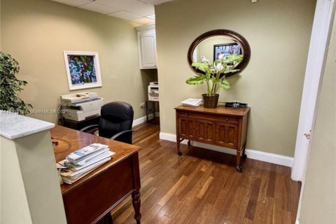 Commercial property in Coral Gables, Florida № 1944139 - photo 30