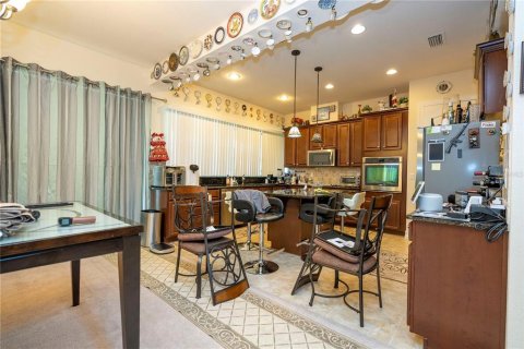 House in Orlando, Florida 4 bedrooms, 414.34 sq.m. № 1866422 - photo 14