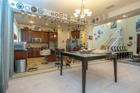 House in Orlando, Florida 4 bedrooms, 414.34 sq.m. № 1866422 - photo 18