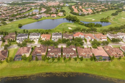 House in Orlando, Florida 4 bedrooms, 414.34 sq.m. № 1866422 - photo 5