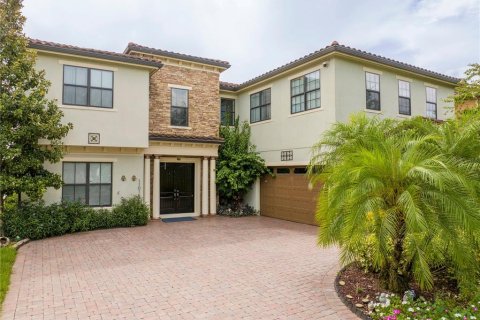 House in Orlando, Florida 4 bedrooms, 414.34 sq.m. № 1866422 - photo 2