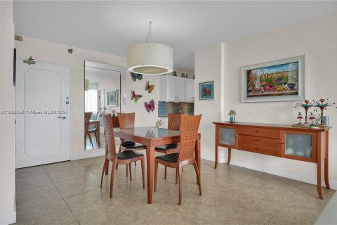 Condominio en alquiler en Miami Beach, Florida, 2 dormitorios, 95.69 m2 № 1921933 - foto 16
