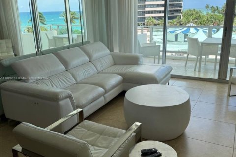 Condominio en alquiler en Miami Beach, Florida, 2 dormitorios, 95.69 m2 № 1921933 - foto 12